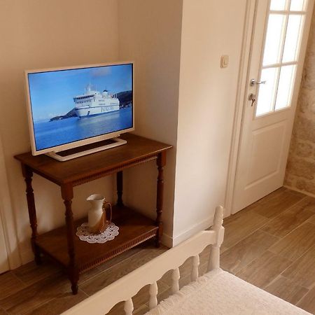 Guesthouse Torga Vis Island Exterior photo